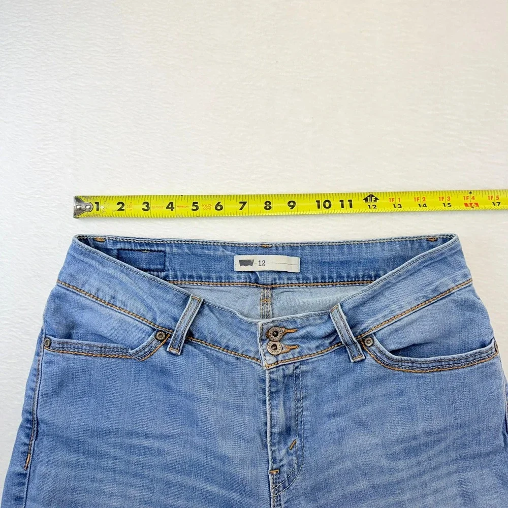 Levis Womens Medium Wash Denim Cuffed Bermuda Shorts Double Button‎ Size 12 W31